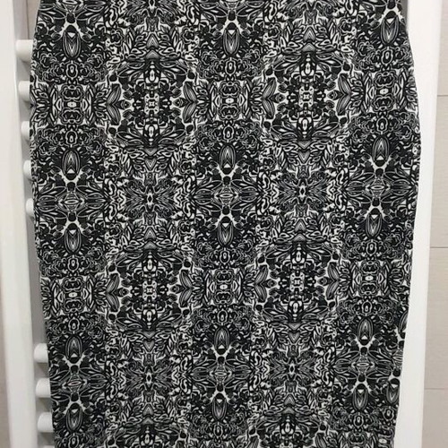 Pink Woman maco midi skirt like new, size M, cotton with elastane