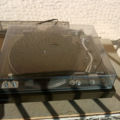 Sanyo turntable used, direct drive, repair needed