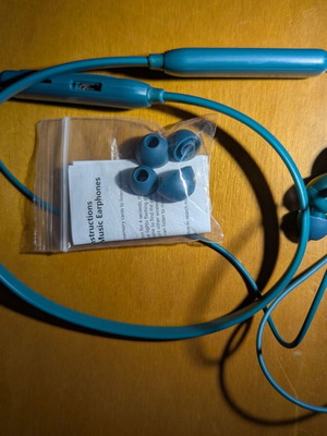 Handsfree Neckband Bluetooth In‑Ear used, green