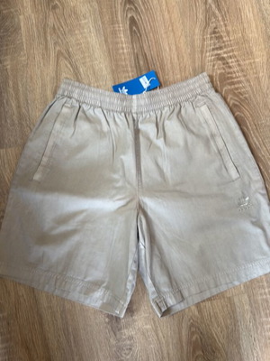 Adidas Original Bermuda shorts new, medium, beige
