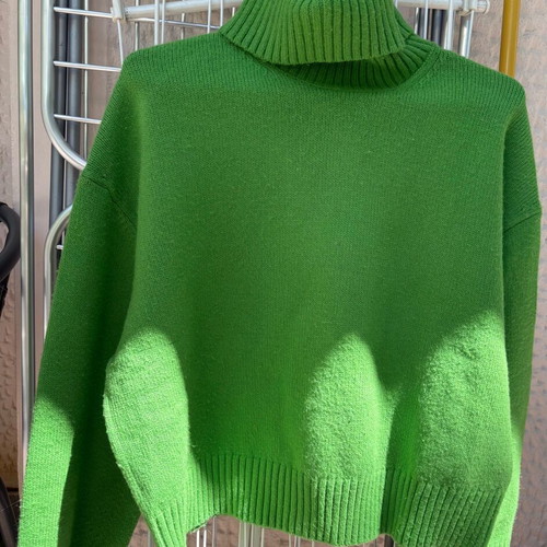 H&M knitted sweater size S like new, green