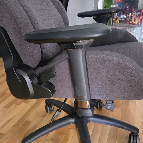 Razer Iskur V1 fabric gaming chair