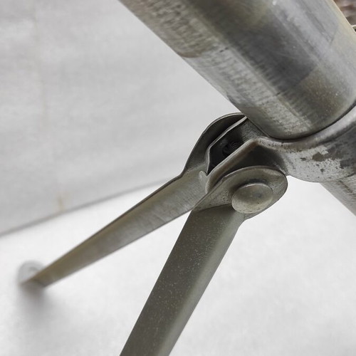 Base Φ40 Galvanized Tripod for Terrestrial or Satellite Antenna