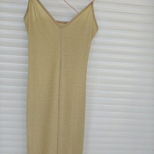 Gold dress like new with high slit, sexy for evening wear