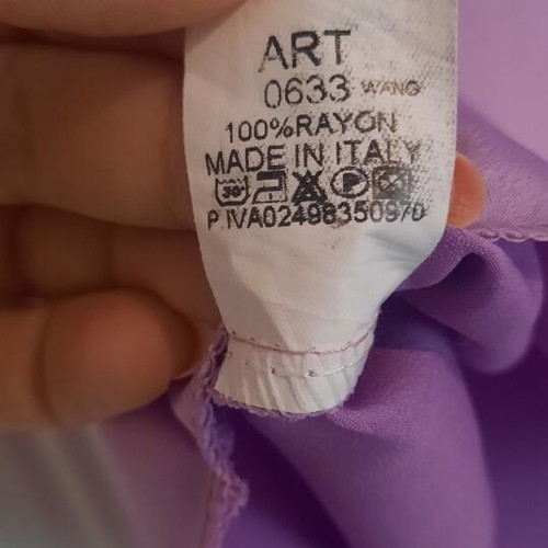 Satin top and high-waisted palazzo pants set made in Italy, like new, purple lilac