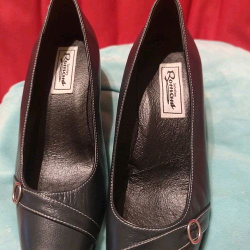 Salvatore Romani pumps new in dark blue color