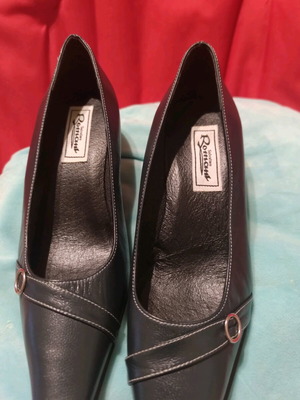 Salvatore Romani pumps new in dark blue color