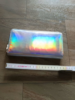 Women's silver wallet used in very good condition