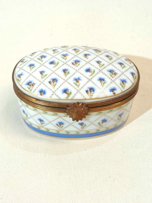 Porcelain vintage jewelry box Haviland Limoges Val de Loire like new