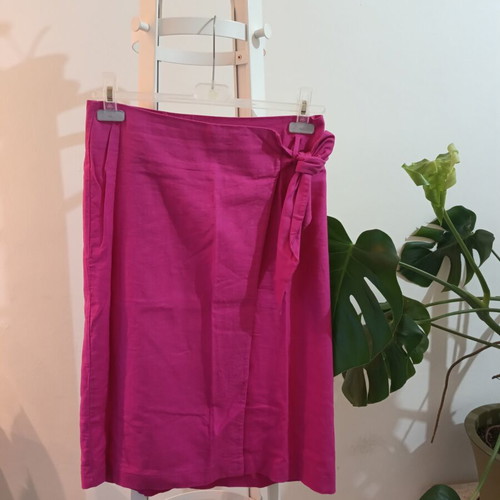 Calliope pink skirt with split and bow size S like new