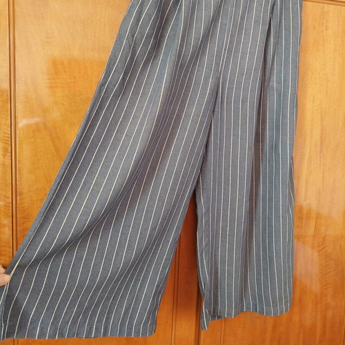 Namaste cotton pants like new, ankle length, white and blue