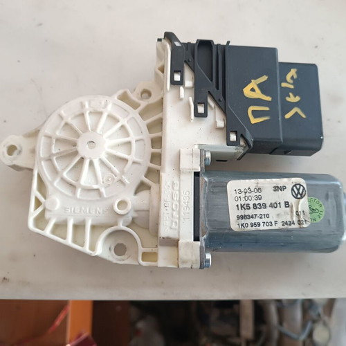 Rear left motor for VW Jetta '05-'11 like new, code 1K5839401B