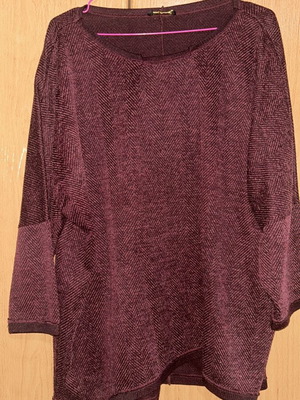 Blouse size XL like new, red