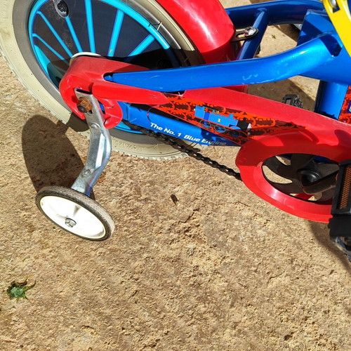 Tomas kids bike used, blue, with training wheels for boys up to 5 years