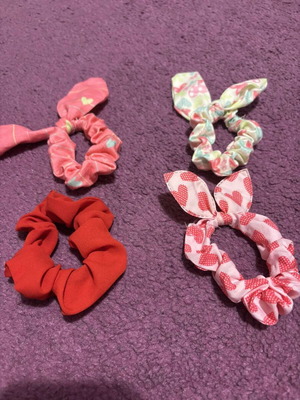 Scrunchies new, set