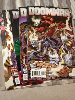 Marvel Doomwar comic series used, complete set
