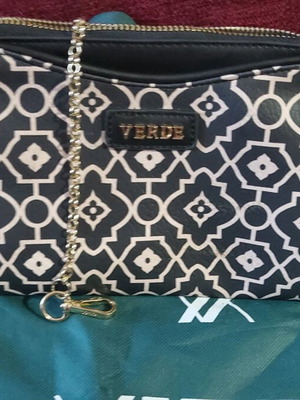 Verde crossbody bag like new with black pattern and gold chain