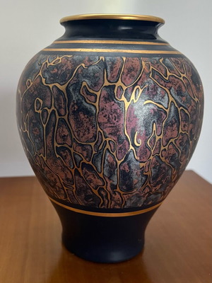 Decorative vase vintage like new
