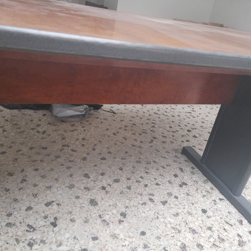 Professional desk like new, varnished wood, 1.60x0.80x0.75 m