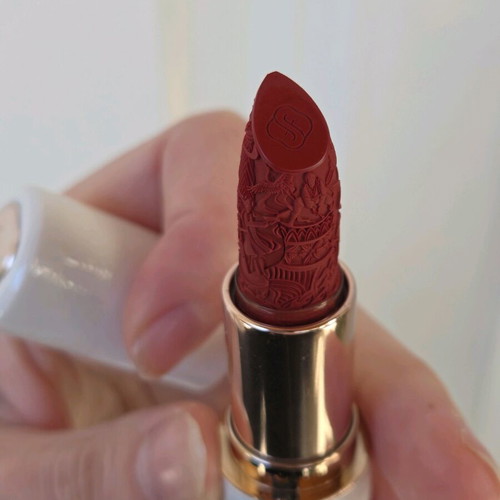 Florasis Floral Dew Care Floral Engraving Lipstick new, shade M132 Beautiful Mist