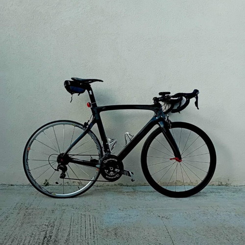 Pinarello F8 Dogma road bike, carbon frame, 11-speed Shimano 105