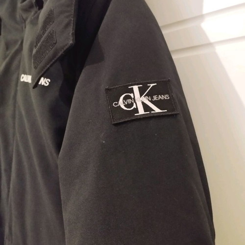 Μπουφάν παιδικό Calvin Klein μαύρο σαν καινούργιο, μέγεθος 140 cm