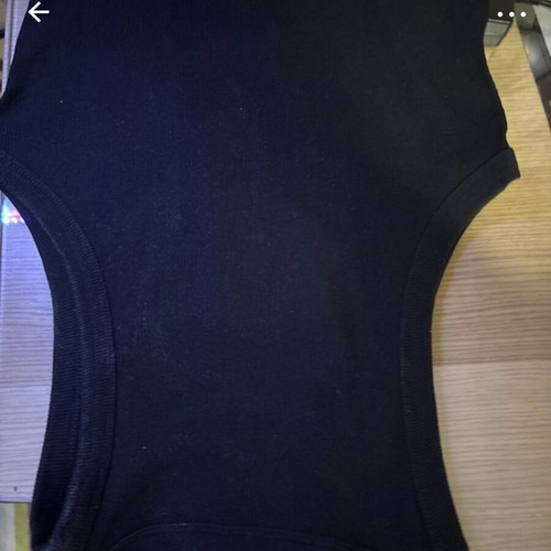 Black cropped top, size M