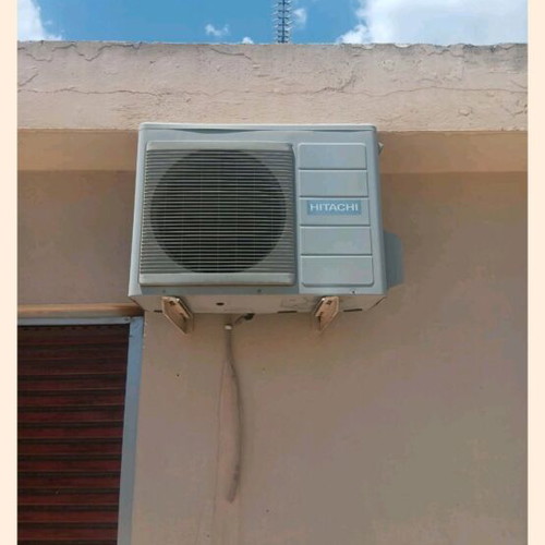 Air conditioner 24bdu like new, wall-mounted, non-inverter