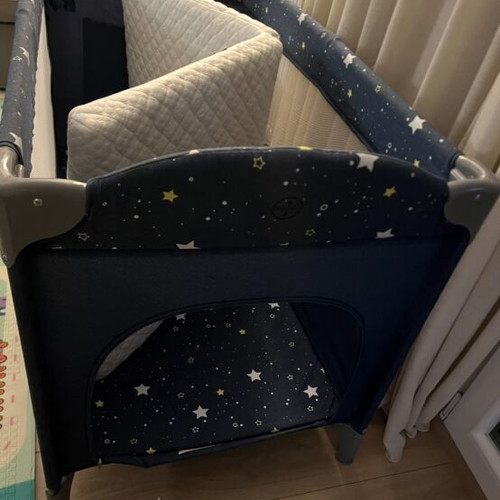 Cangaroo two-level playpen with Greco Strom mattress