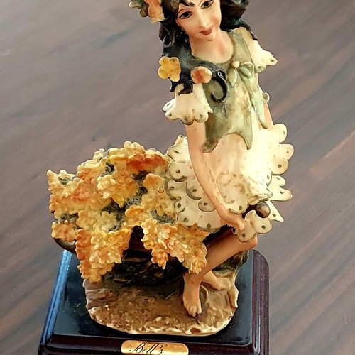 Italian 1980s figurine like new, handmade vintage decoration