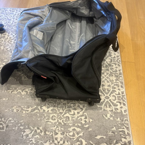 Gabol 110lt wheeled sack like new, waterproof, padded interior