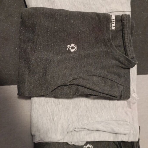 Orchestra T-shirts used, pack of 4 for 4 years old