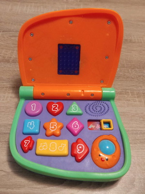 Παιδικό λάπτοπ Fisher Price μεταχειρισμένο, λειτουργικό ήχο και οθόνη