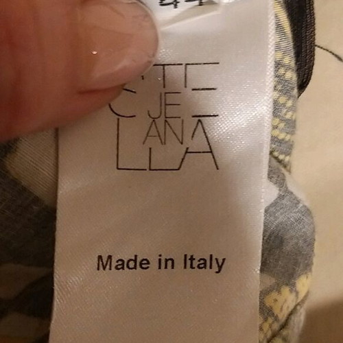 Italian pants with designs like new, size 44