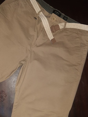 Pull & Bear pants with belt size 42 like new beige