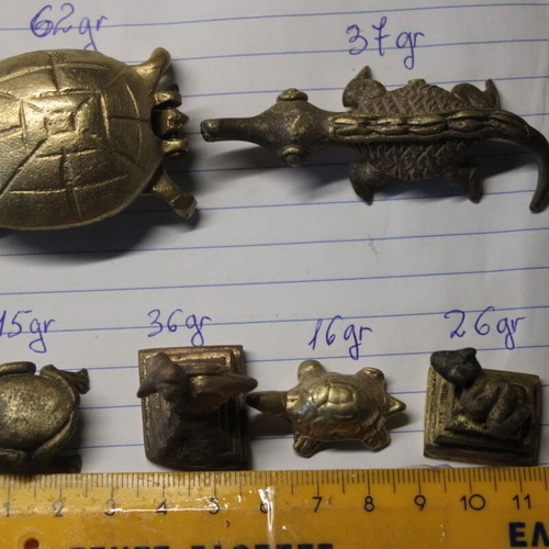 African metal precision scale weights, turtle 5.5x4 cm, 1980