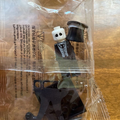 Jack the Ripper building blocks brand new, set of 2