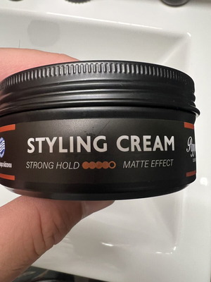 Styling cream matte effect like new