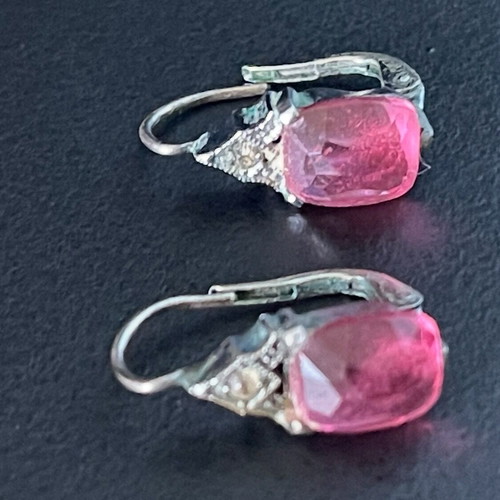 Earrings used 100 years old with pink stone and original box