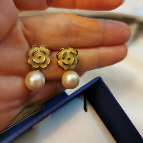 Earrings from collection with pearl new, white