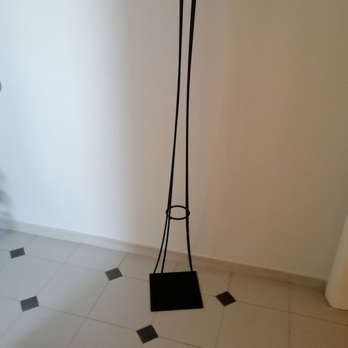 Metal coat rack black, like new, minimalist design