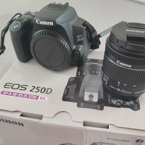 Canon EOS 250D camera like new with 4K video and 550 shots