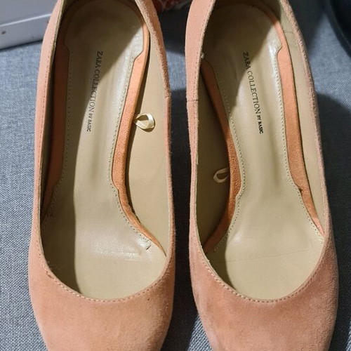 Zara suede pumps like new, narrow fit, size 39, pink