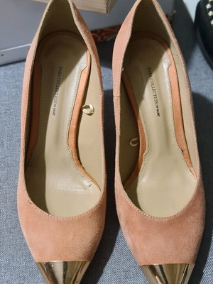 Γόβες Zara suede σαν καινούργιο, στενή φόρμα, νούμερο 39, ροζ