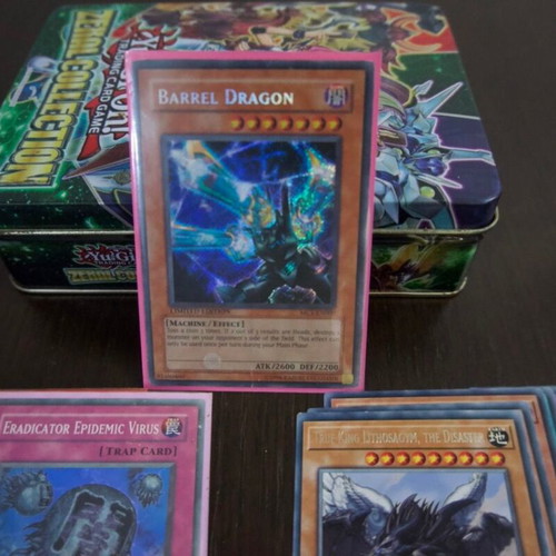 Yu-Gi-Oh! Lot of 100 Cards Like New with Sleeves