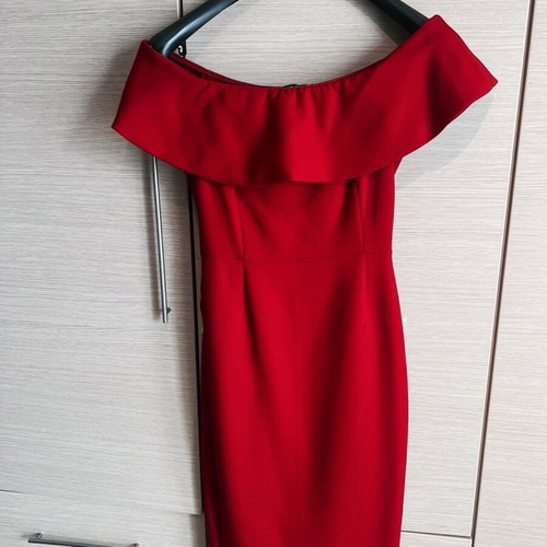 zara off shoulder red dress ASYMMETRIC SHOULDER PAD SHORT DRESS - Dark red