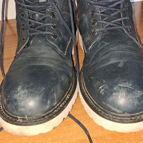 Men's boots used, size 42