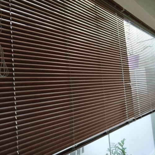 Metal wood-colored roller blind