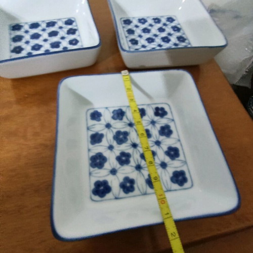Ceramic square bowls like new, set of 3 pieces