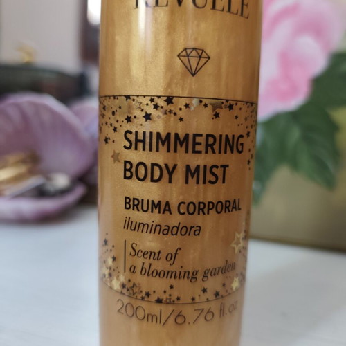 Revuele Shimmering Body Mist 200ml like new, Blooming Garden scent